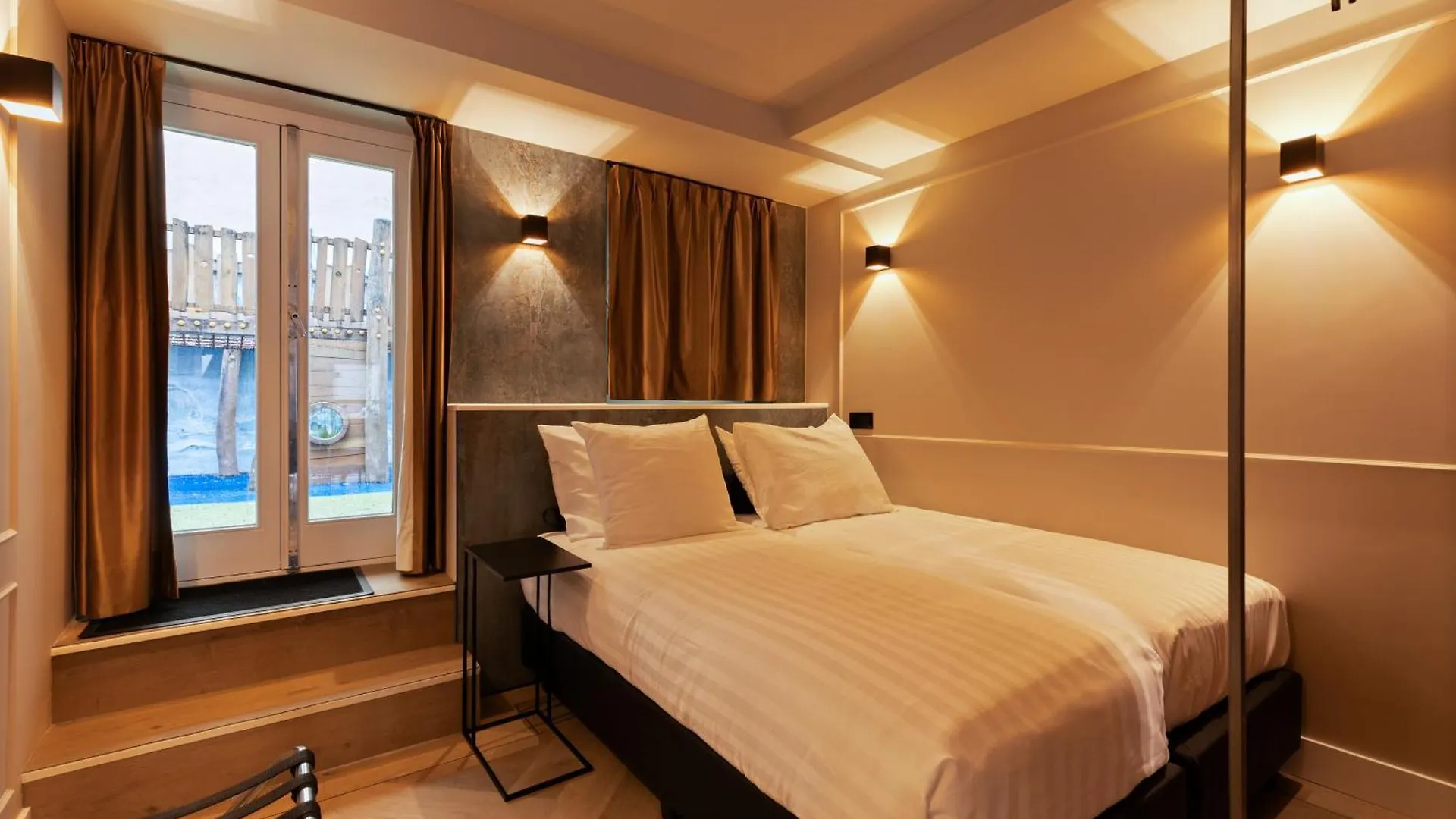Midtown Hotel Royal Room Amsterdam 0*,